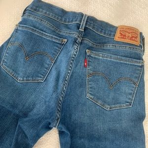 Levi 710 super skinny